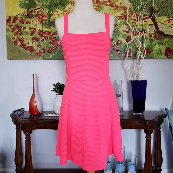 Garage dress - Picture 2 of 10